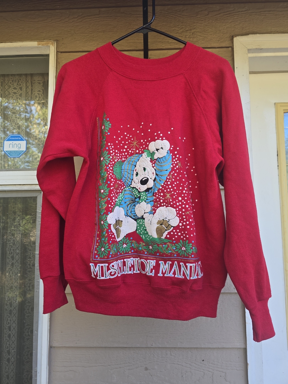 Vintage Women’s Red Crewneck Holiday Graphic "Mistletoe Maniac" Sweater - Small - Picture 4 of 7
